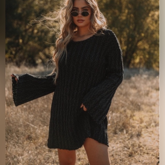 PEACH LOVE CALIFORNIA Black Flare Bell Sleeves Mini Sweater Dress - Picture 2 of 7